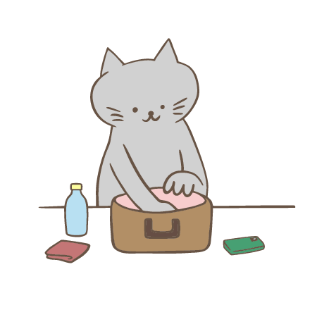 バッグの整理をする猫